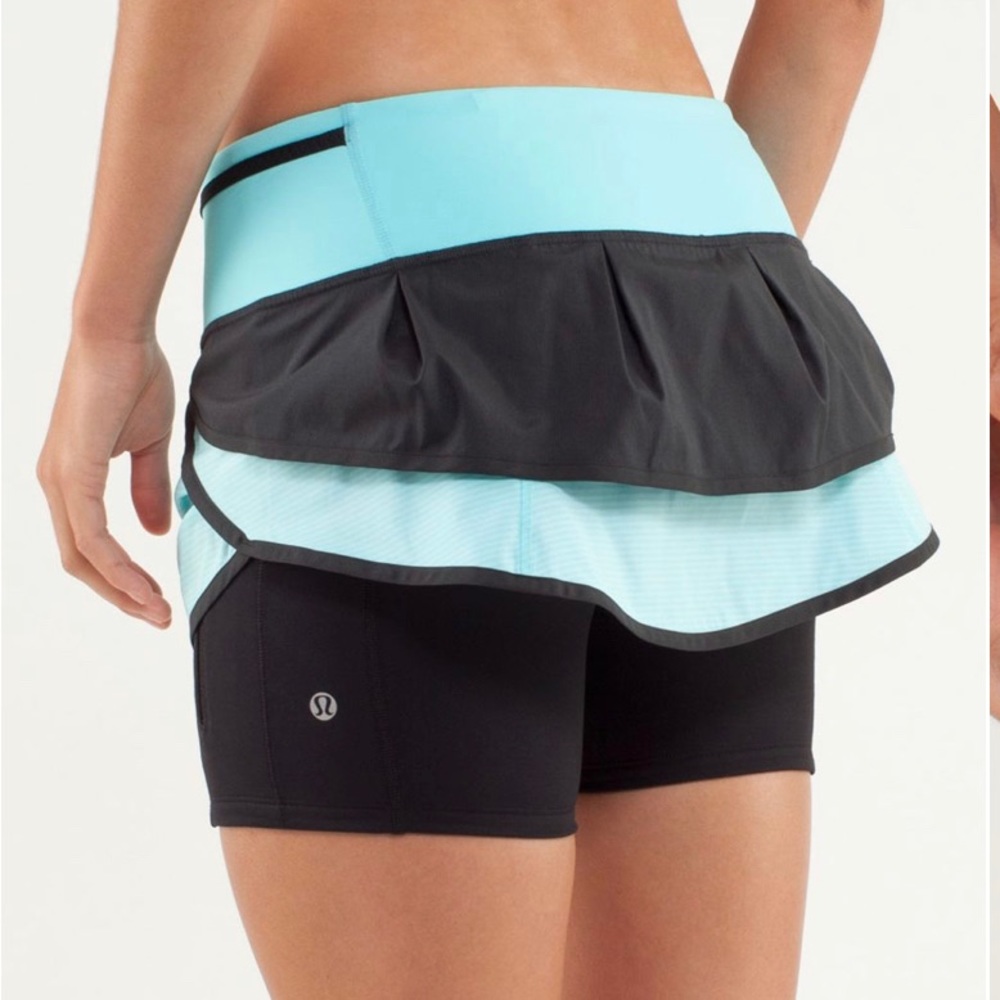 Lululemon Speed Squad Skirt in Stripes Angle Blue/ Black Women’s Sz 4 Tennis